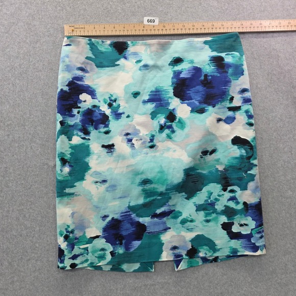 White House Black Market Dresses & Skirts - White House Black Market Floral Pencil Skirt Teal Blue Watercolor Size 12